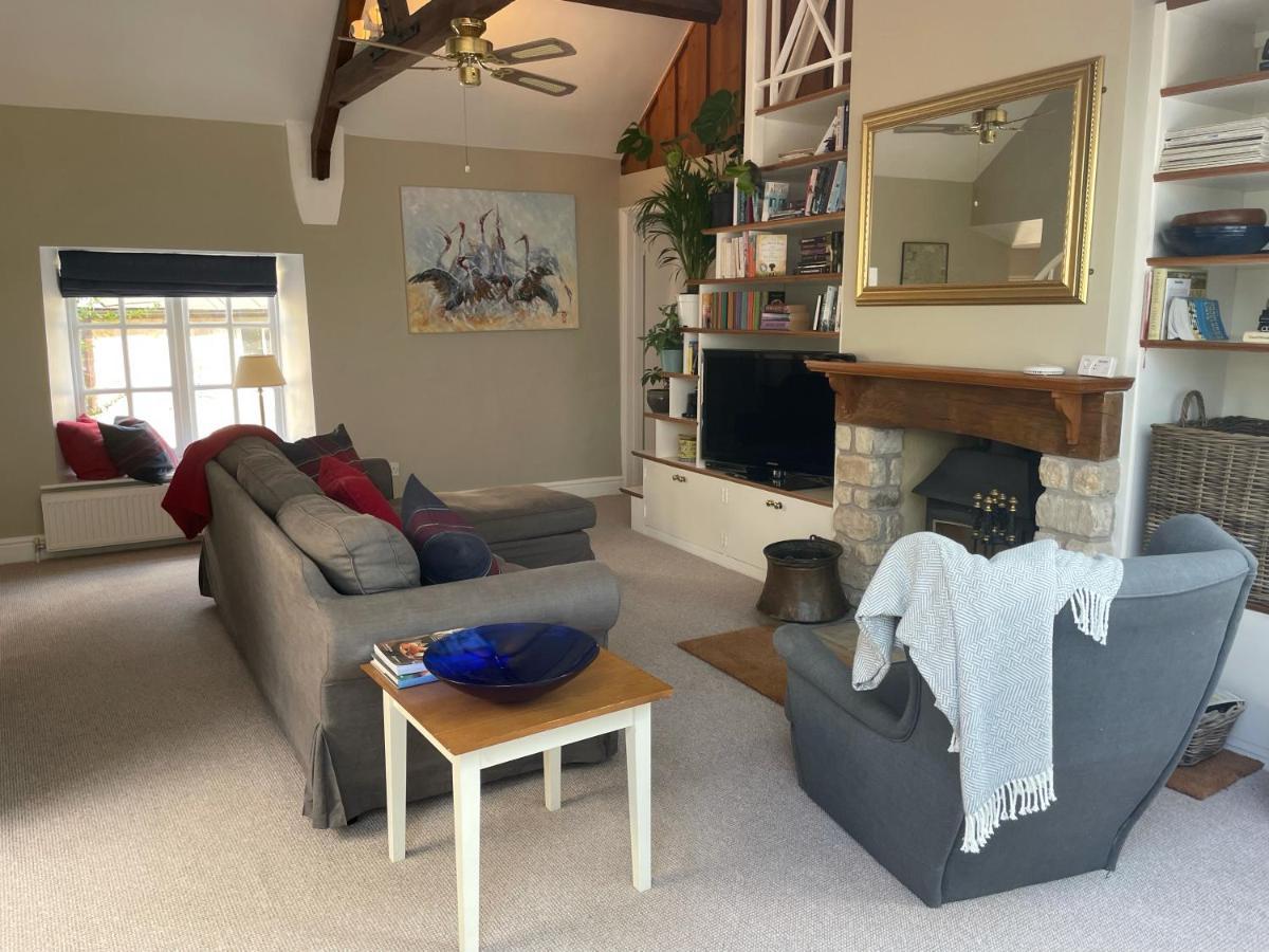 Gorgeous Country Cottage On Outskirts Of Bath With Wood Fired Hot Tub Midford Exterior photo